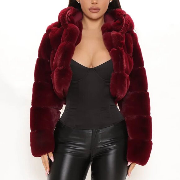 BNWT FASHION NOVA In My Dreams Faux Fur Coat -Hooded  Burgundy SOLD OUT - Picture 2 of 4